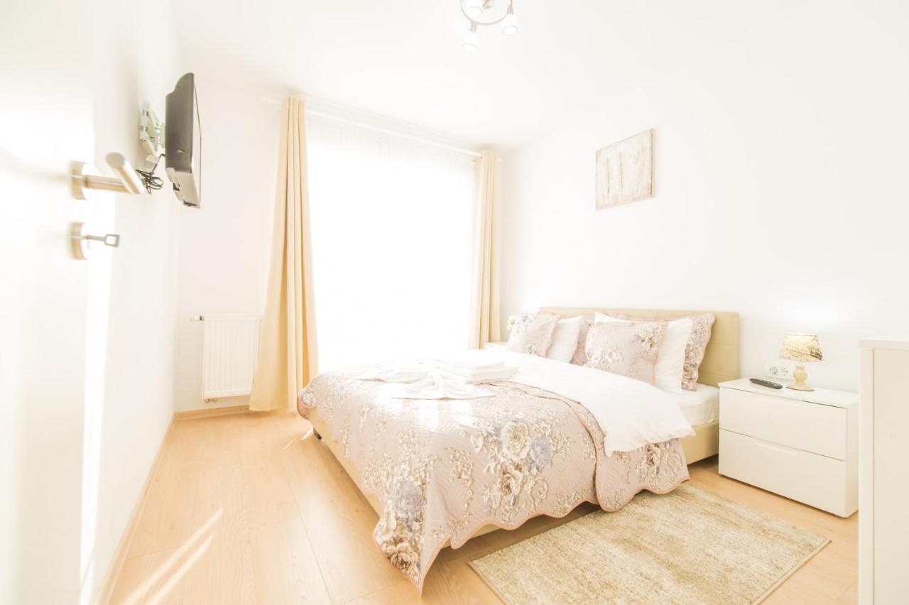 Deluxe Suite Coresi บราชอฟ ภายนอก รูปภาพ